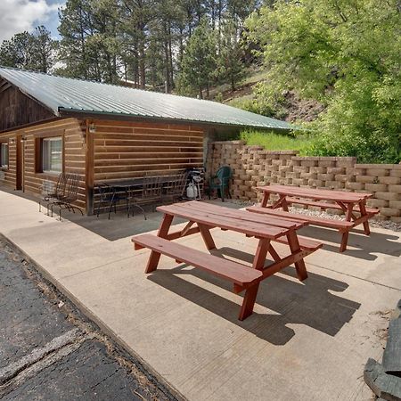 Rock Crest Lodge & Cabins Custer Exterior photo