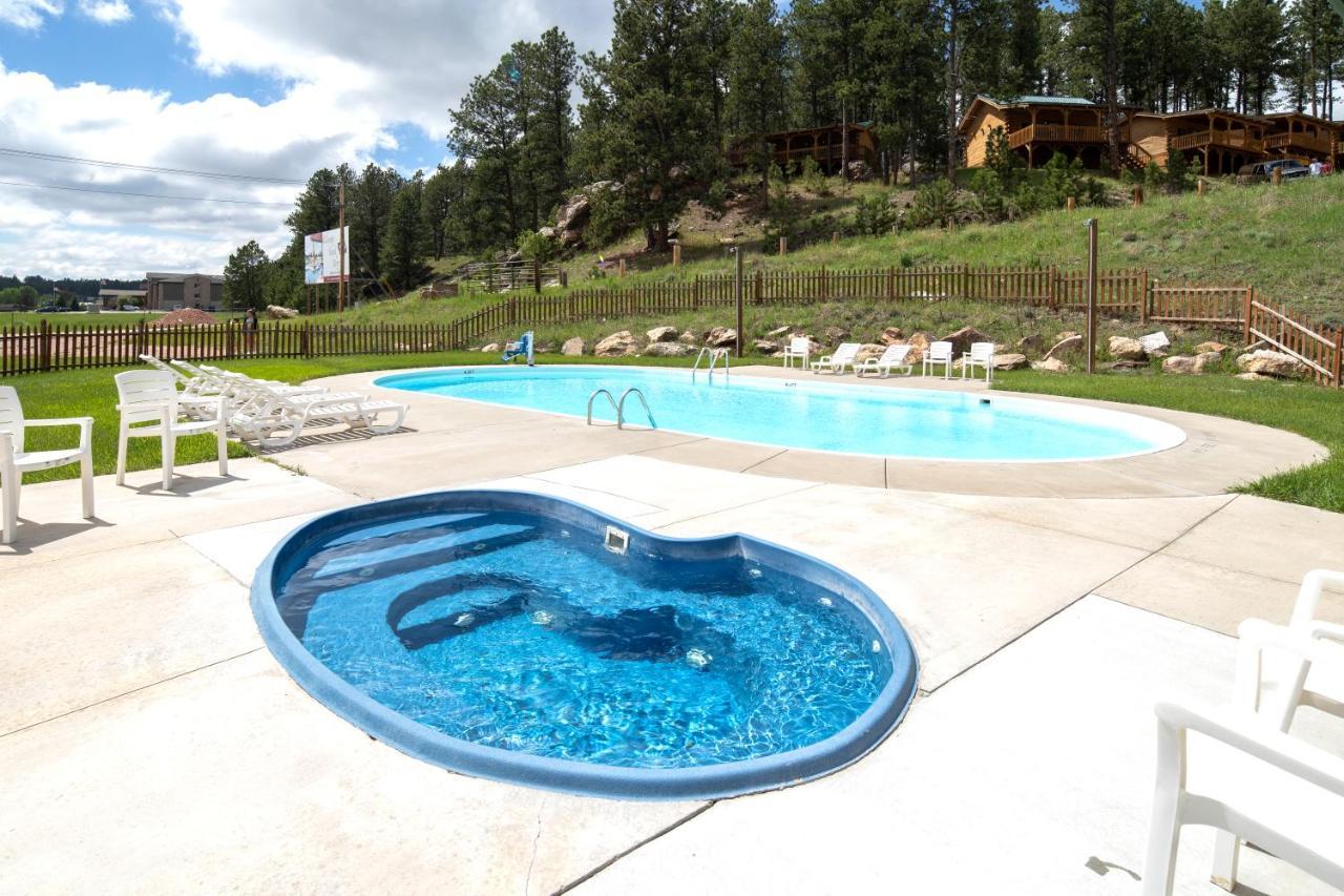 Rock Crest Lodge & Cabins Custer Exterior photo