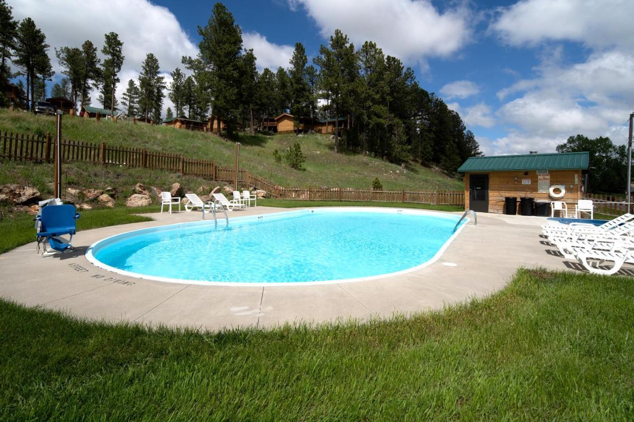 Rock Crest Lodge & Cabins Custer Exterior photo