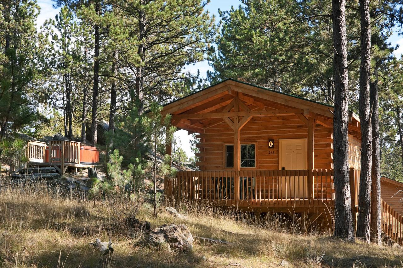 Rock Crest Lodge & Cabins Custer Exterior photo