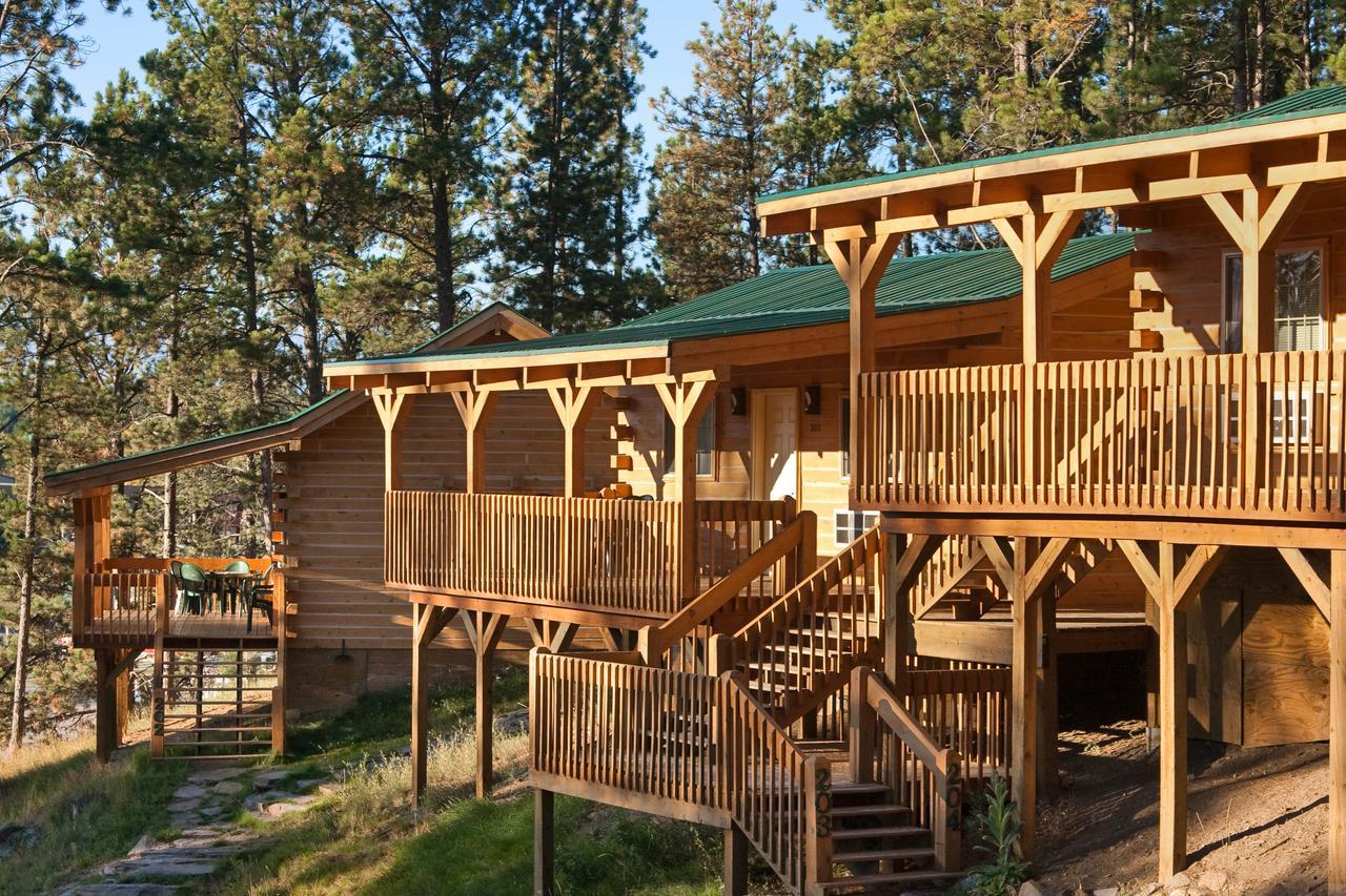 Rock Crest Lodge & Cabins Custer Exterior photo